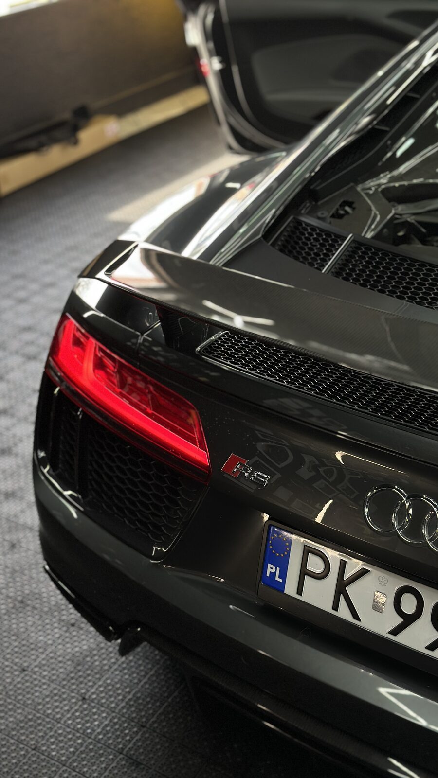 Audi R8