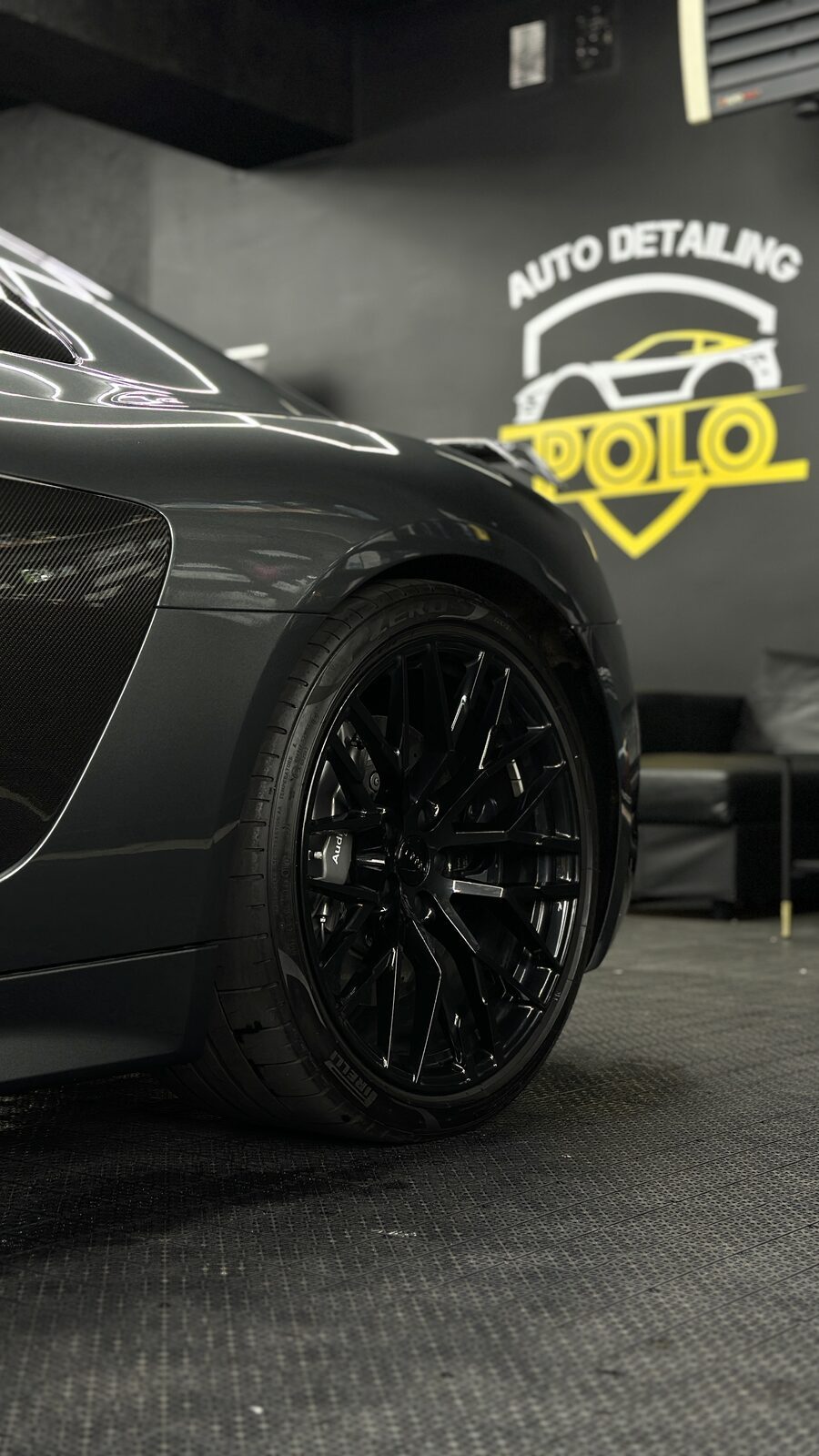 Audi R8