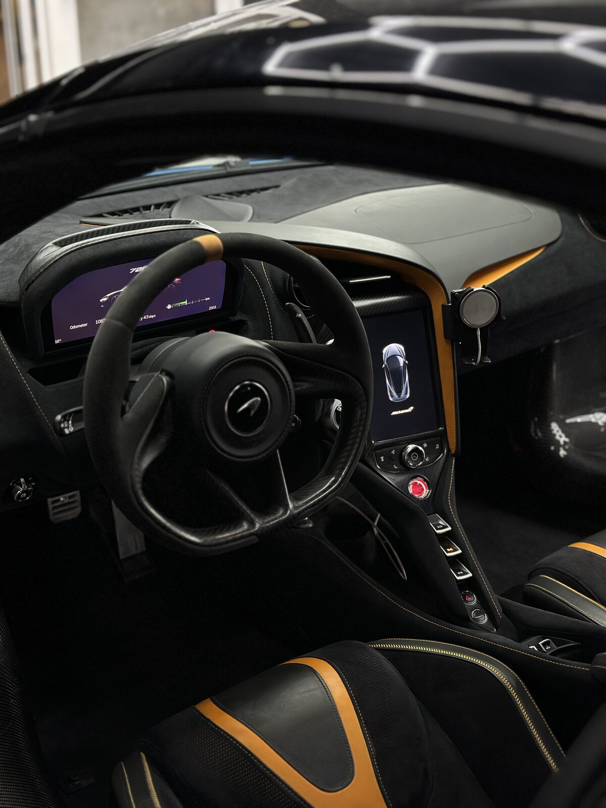 McLaren 765LT