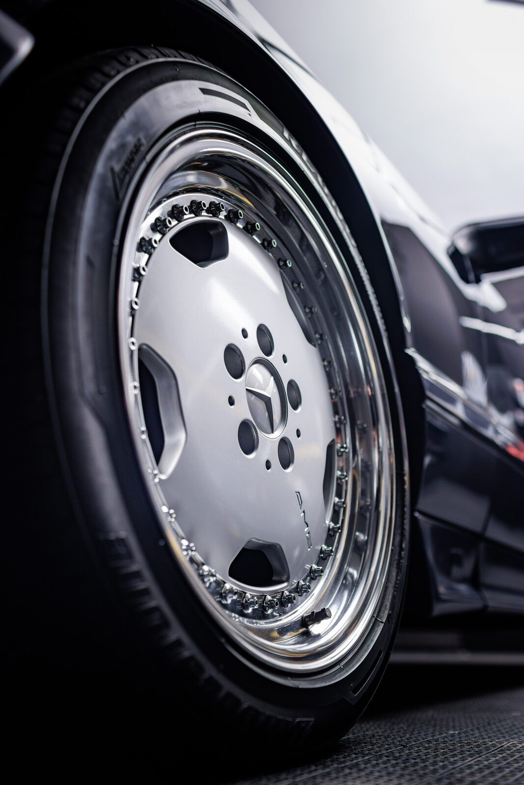 Mercedes-Benz 560 SEC