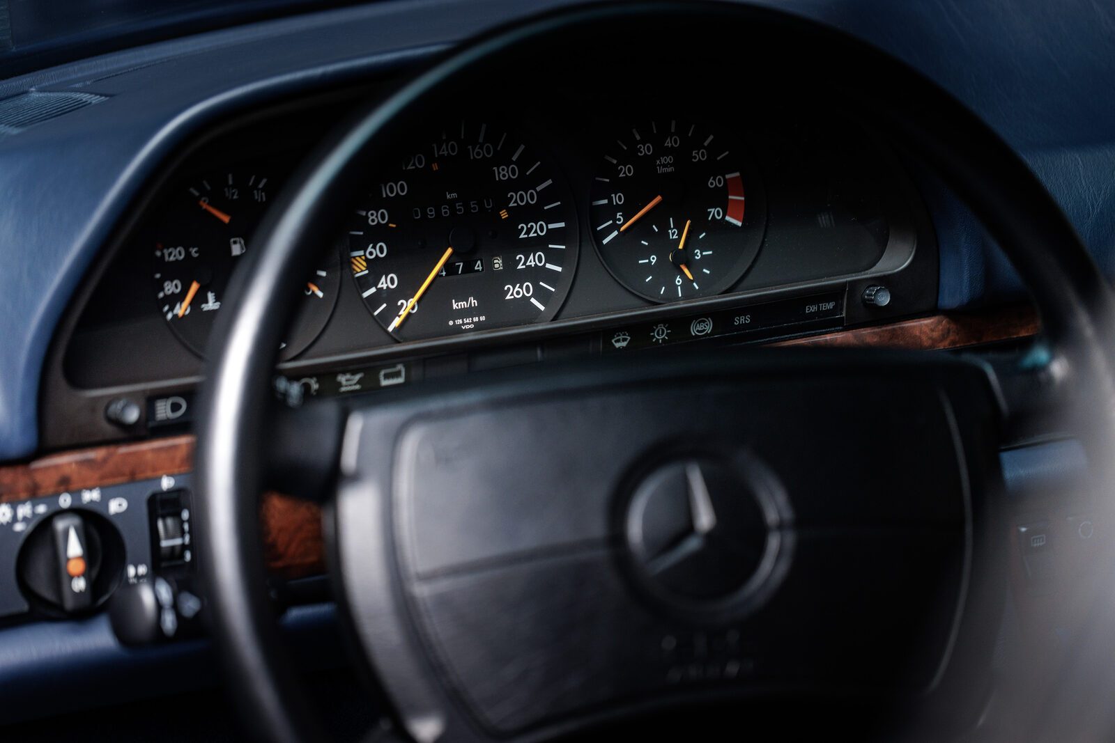 Mercedes-Benz 560 SEC